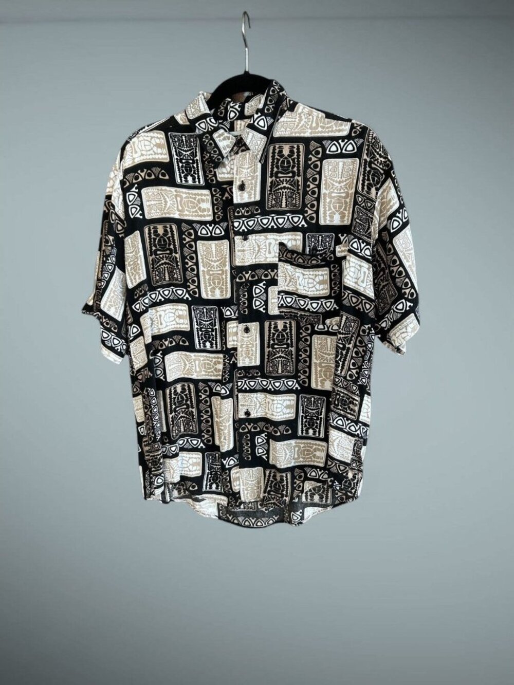 Untied Men's Shirt Hawaiian Tiki Tribal Print Retro Vintage Size Medium